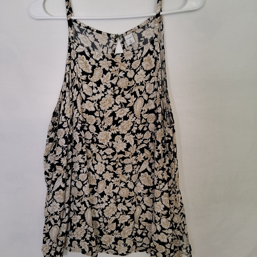 Chic Floral Women's‎ Camisole in Black and Cream